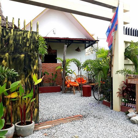 Happy Hippies Hostel Siem Reap Exterior photo